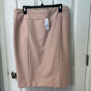 Whitehouse Blackmarket comfort stretch pencil skirt. Color Rose size 12. NWT.